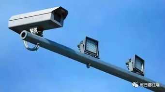 注意 都江堰這些路段將啟用164處新增電子警察抓拍點位